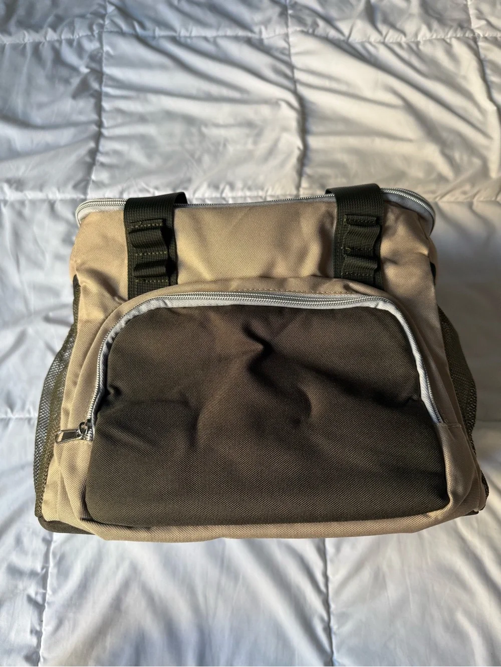 Insulated Men's Cooler Bag - Silver Interior, Black Trim